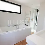 Villa Vue Mer, Piscine & A 6min Cagnes-sur-Mer