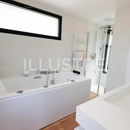 Vila Vue Mer, Piscine & A 6min Cagnes-sur-Mer
